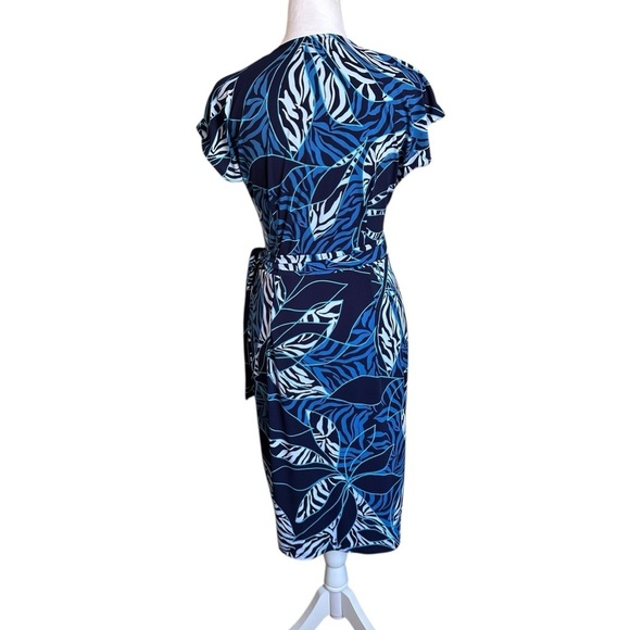 Maggy London Wrapped Around Belted Tie on the Side Size 8 - Picture 3 of 17